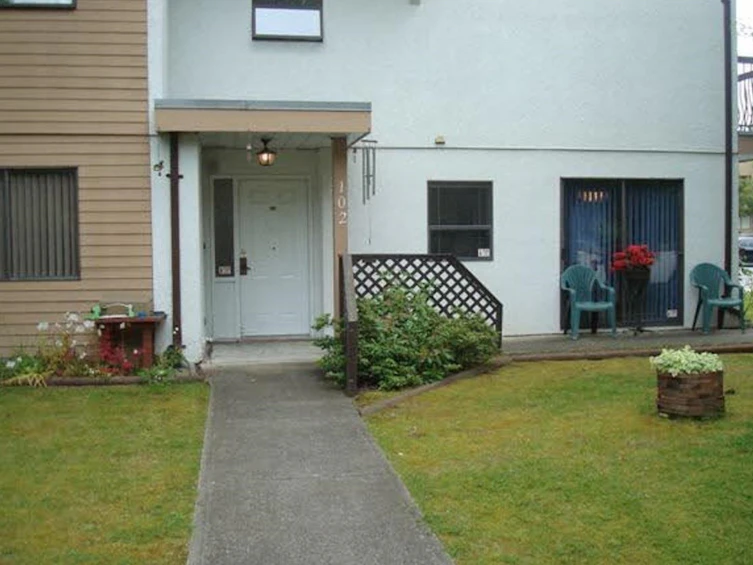 102-7036 133b Street, Surrey, BC, V3W 7Z9