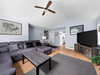 275 Forrest Crescent - 5
