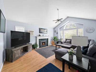 275 Forrest Crescent - 3