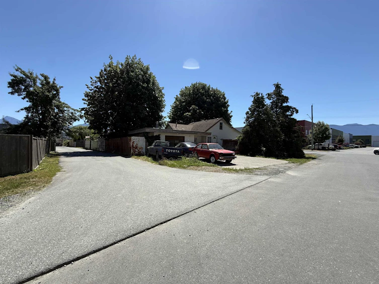 45871 Rowat Avenue, Chilliwack, BC, V2P 1J2 - 4