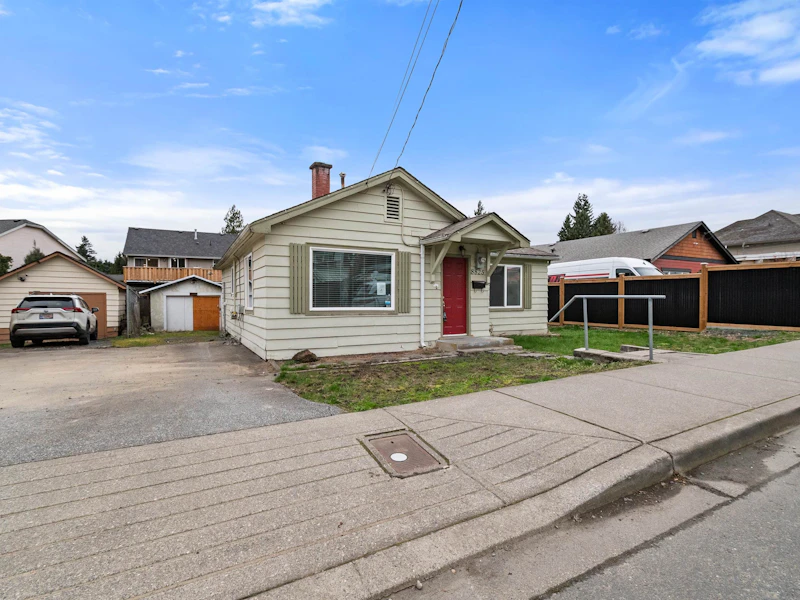 8825 Edward Street, Chilliwack BC V2P 4C8