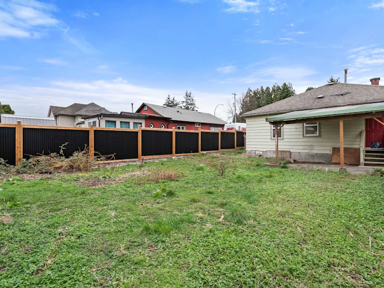 8825 Edward Street, Chilliwack, BC, V2P 4C8 - 33