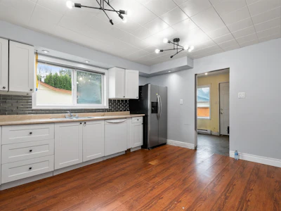 8825 Edward Street - 4