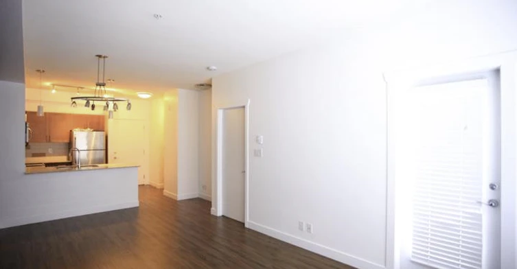 1XX-13468 King George Boulevard, Surrey, BC, V3T 0H5 - 3
