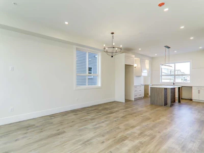 20687 76 Avenue - 2
