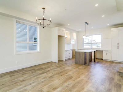 20687 76 Avenue - 4
