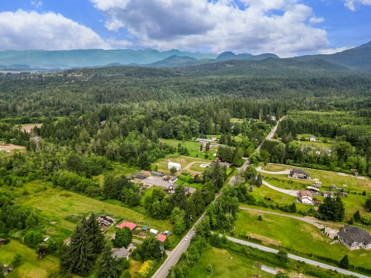 12478 248 Street, Maple Ridge, BC, V4R 1K1 - 12
