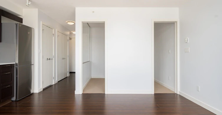 308-4818 Eldorado Mews, Vancouver, BC, V5R 0B3 - 4
