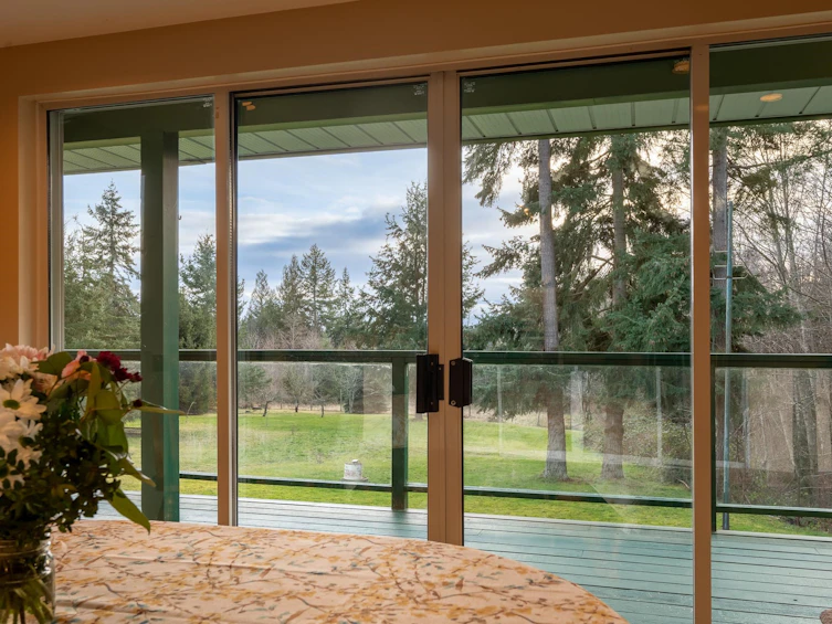 2562 Miles Road, Roberts Creek, BC, V0N 2W4 - 11