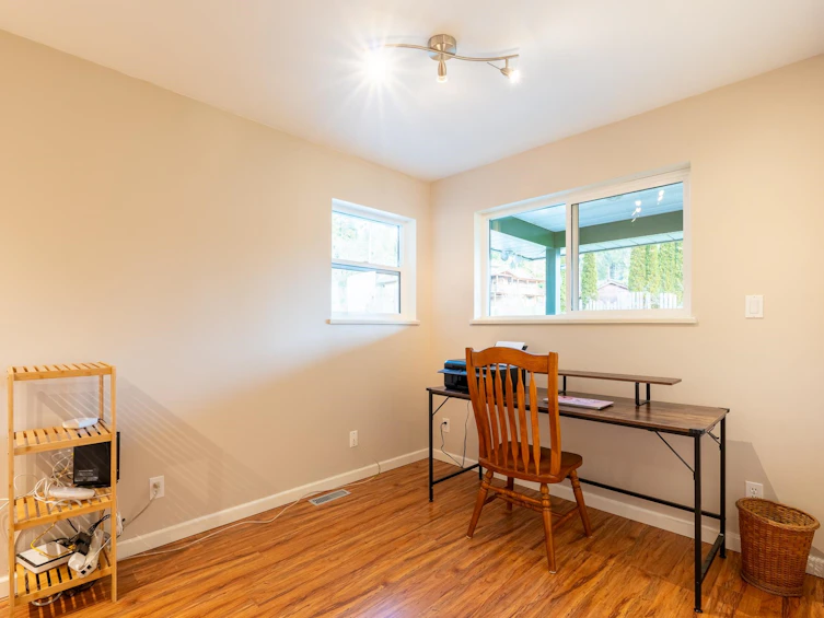 2562 Miles Road, Roberts Creek, BC, V0N 2W4 - 17