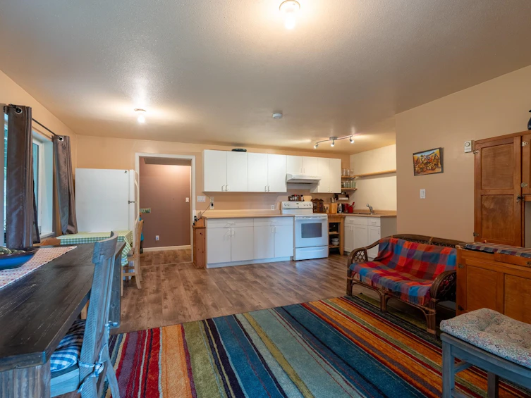 2562 Miles Road, Roberts Creek, BC, V0N 2W4 - 31