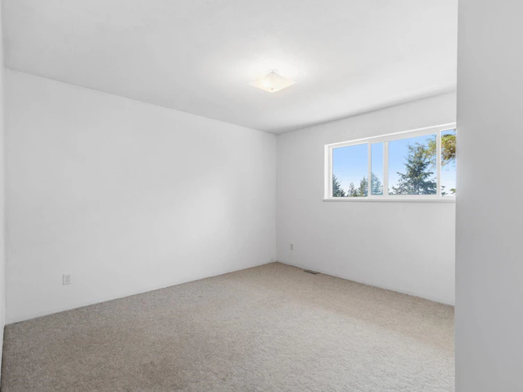 2562 Miles Road, Roberts Creek, BC, V0N 2W4 - 24