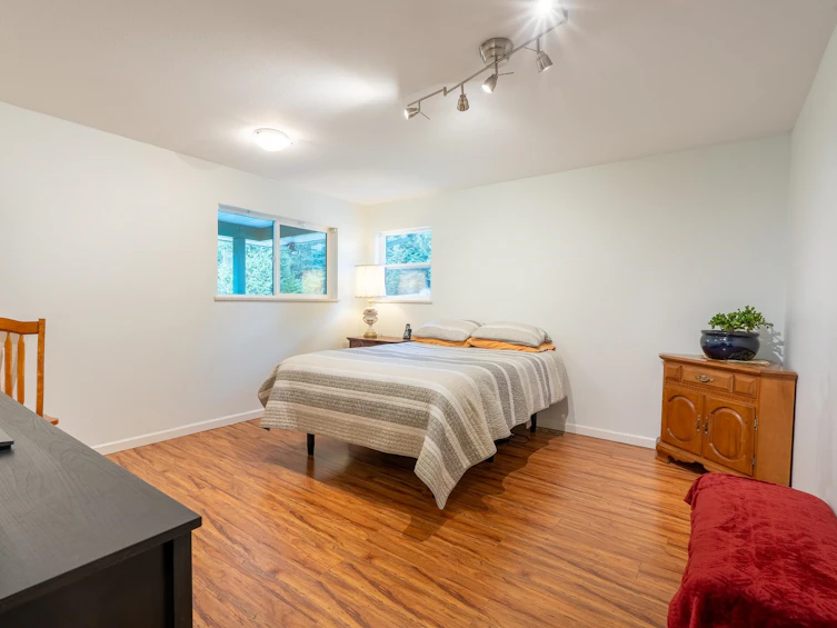2562 Miles Road, Roberts Creek, BC, V0N 2W4 - 18