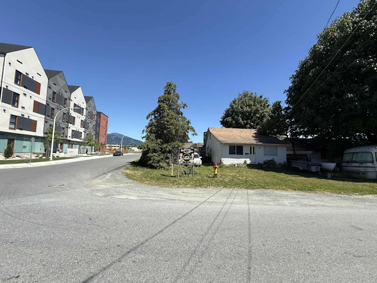 45881 Rowat Avenue, Chilliwack, BC, V2P 1J2 - 6