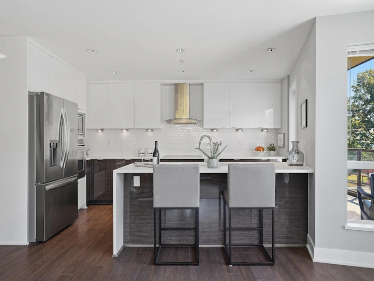 303-15747 Marine Drive, Surrey, BC, V4B 1E4 - 6