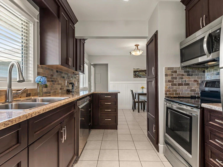 46222 Mccaffrey Boulevard, Chilliwack, BC, V2P 1E1 - 5