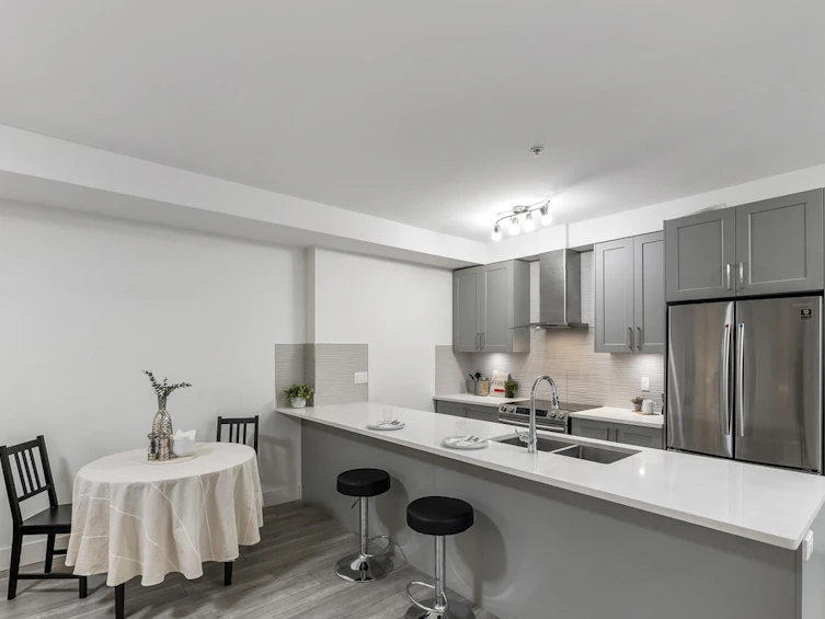 B108-9689 140 Street, Surrey, BC, V3T 0P3 - 11