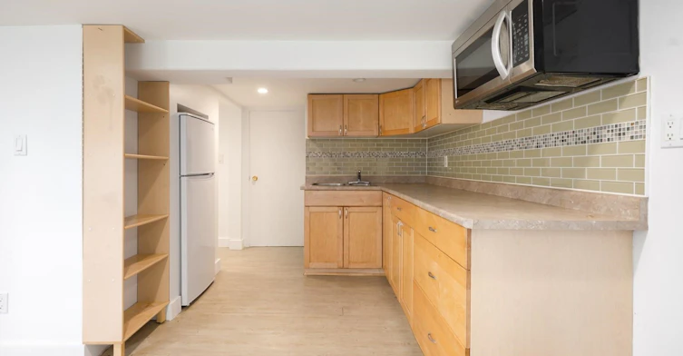 925 E 19th Avenue, Vancouver, BC, V5V 1K8 - 15