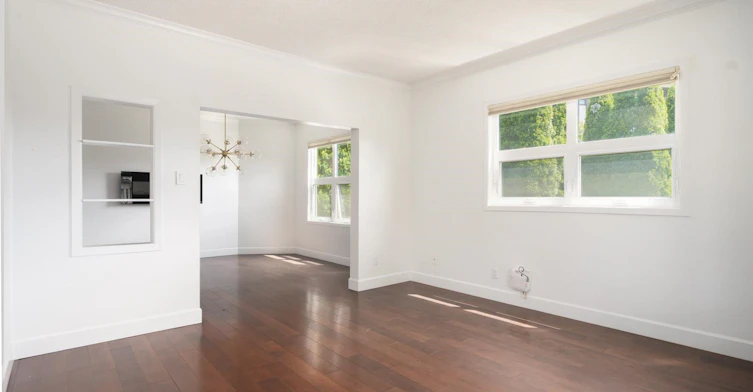 925 E 19th Avenue, Vancouver, BC, V5V 1K8 - 4