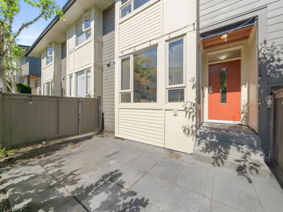 131-9229 University Crescent - 2