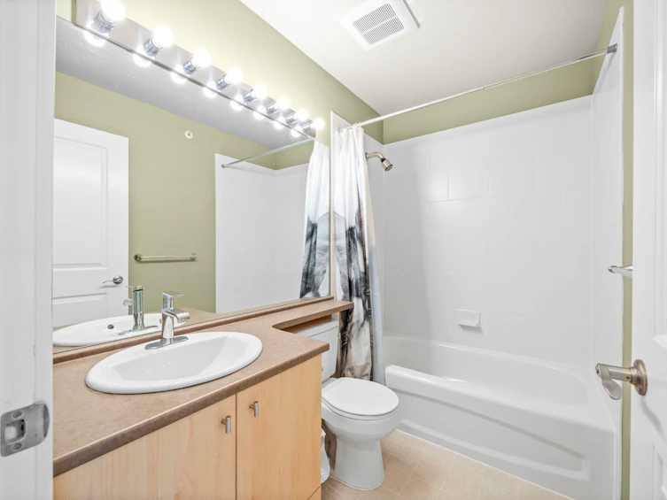 131-9229 University Crescent, Burnaby, BC, V5A 4Z2 - 31