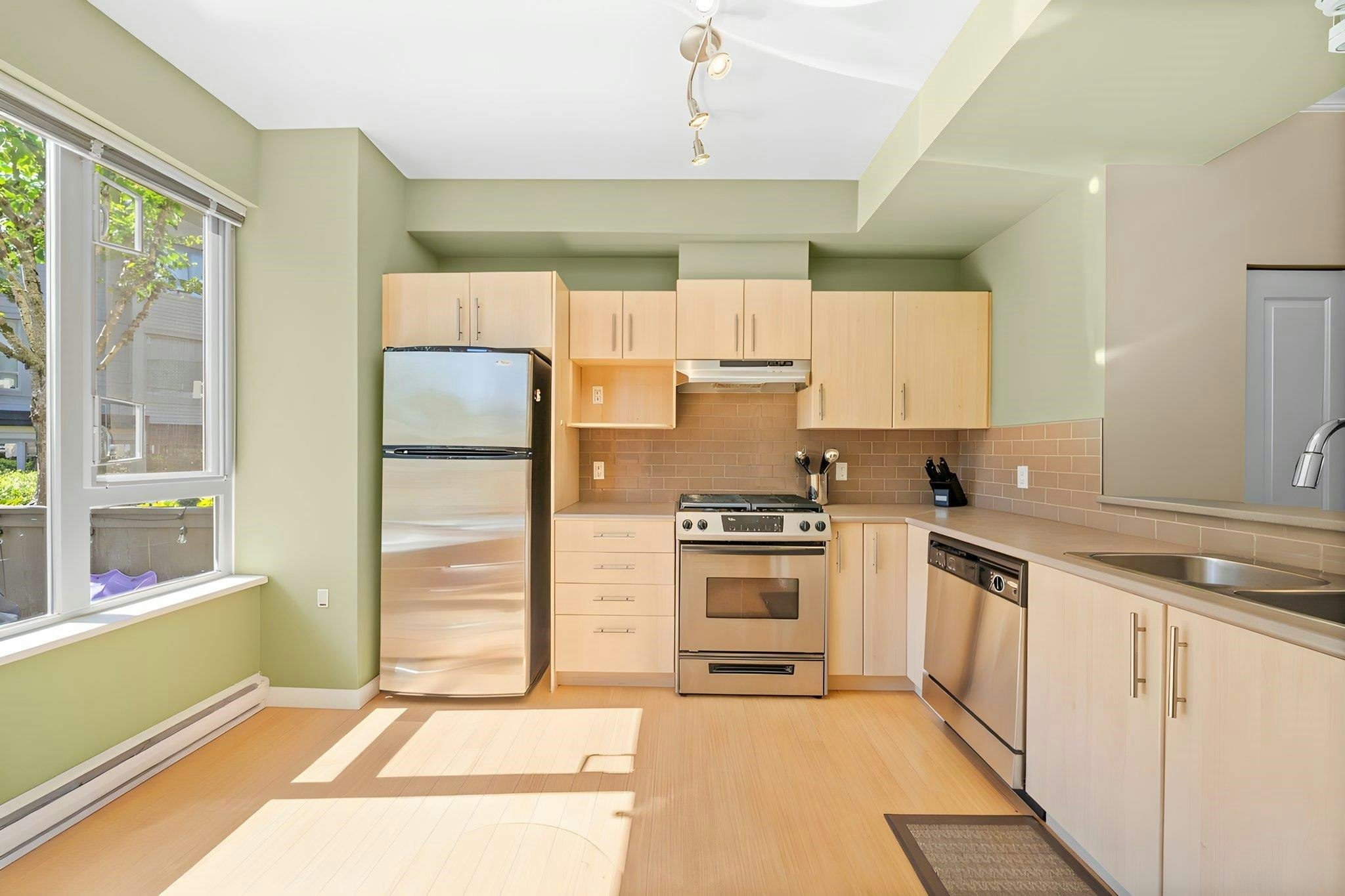 131-9229 University Crescent, Burnaby, BC, V5A 4Z2 - 6