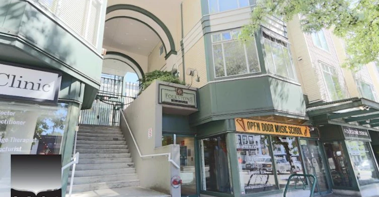 301-3727 West 10th Avenue, Vancouver, BC, V6R 2G5 - 2