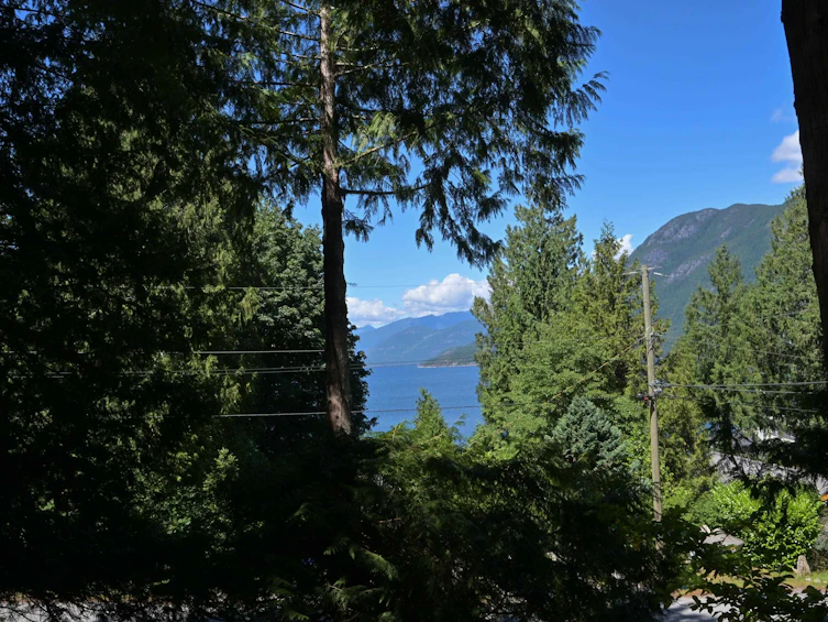 6190 Coracle Drive, Sechelt, BC, V7Z 0C9 - 4