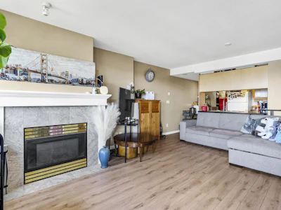 1303-6611 Cooney Road - 4