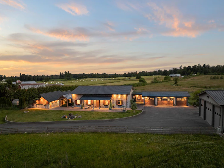 1009 248 Street, Langley, BC, V4W 2B8 - 2