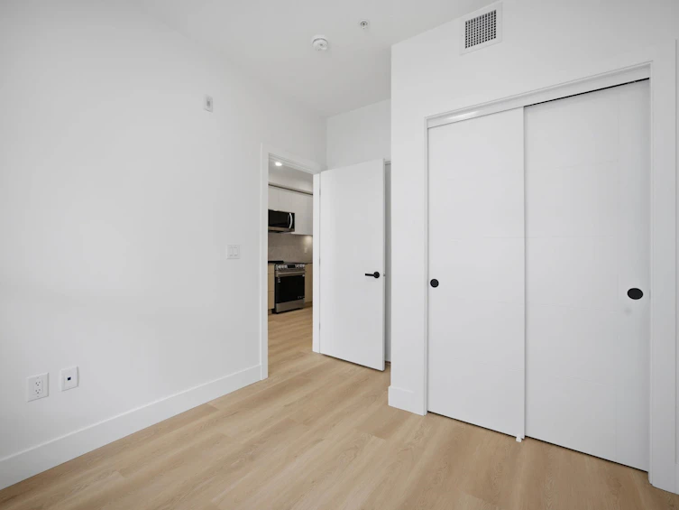 512-13455 94a Avenue, Surrey, BC, V3V 0H3 - 14