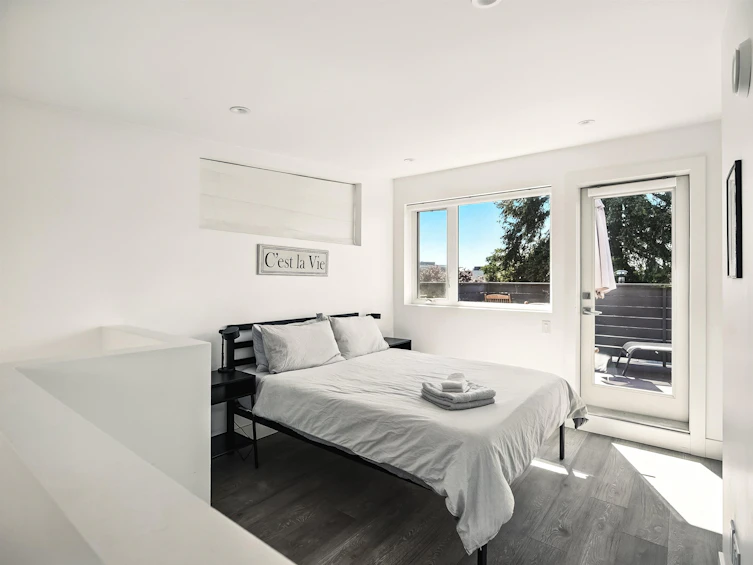 452 E 4th Street, North Vancouver, BC, V7L 1J5 - 40