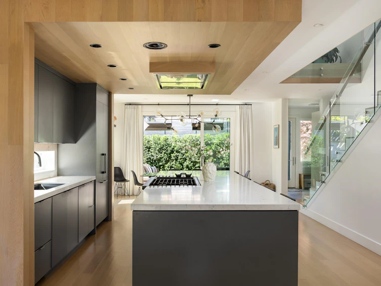 452 E 4th Street, North Vancouver, BC, V7L 1J5 - 7