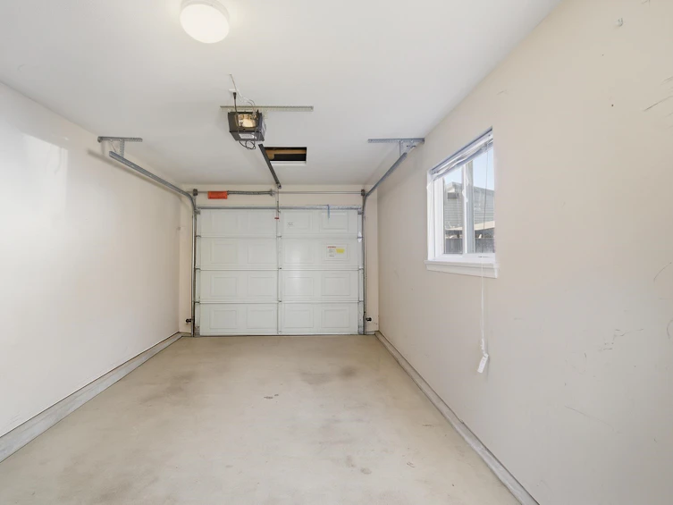2411 George Street, North Vancouver, BC, V7P 2N4 - 38
