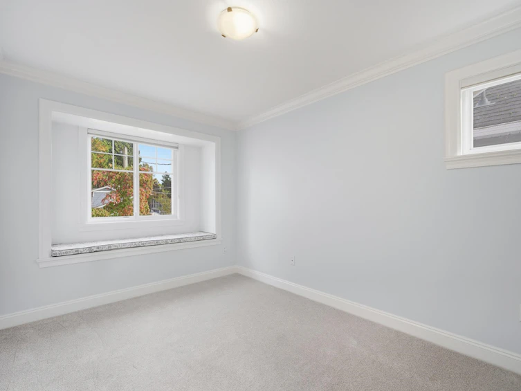2411 George Street, North Vancouver, BC, V7P 2N4 - 23