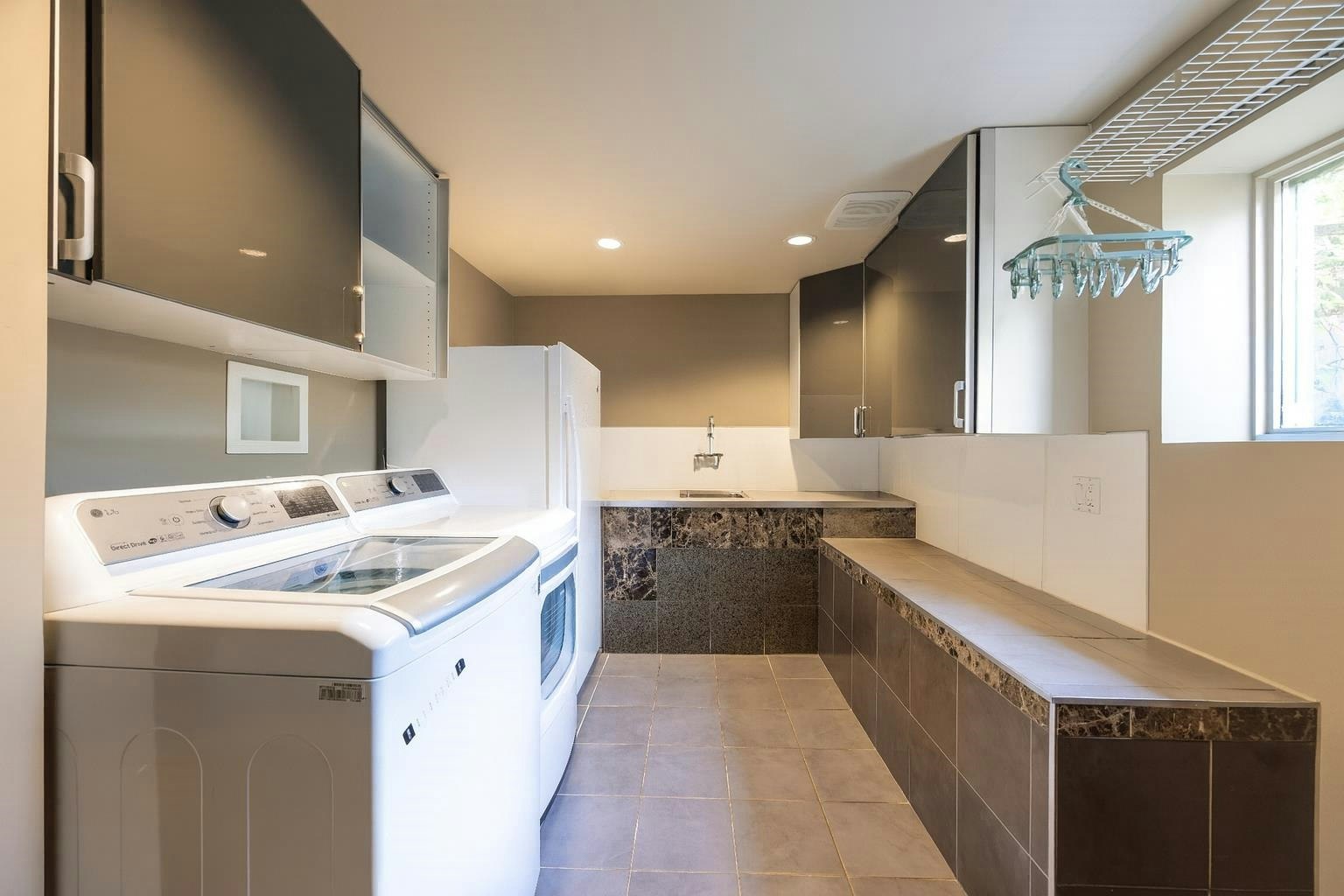 873 Baycrest Drive, North Vancouver, BC, V7G 1N7 - 9