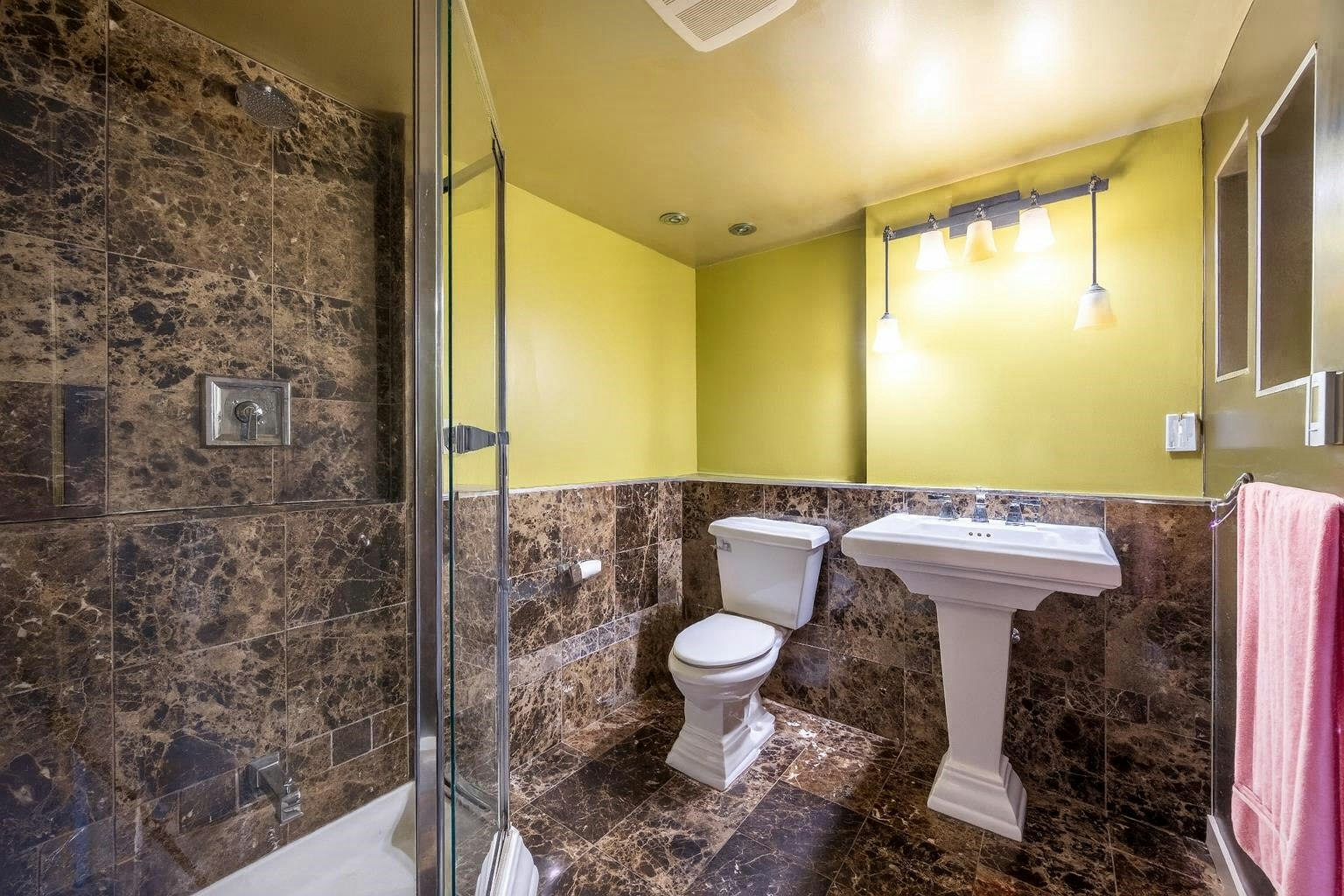 873 Baycrest Drive, North Vancouver, BC, V7G 1N7 - 8