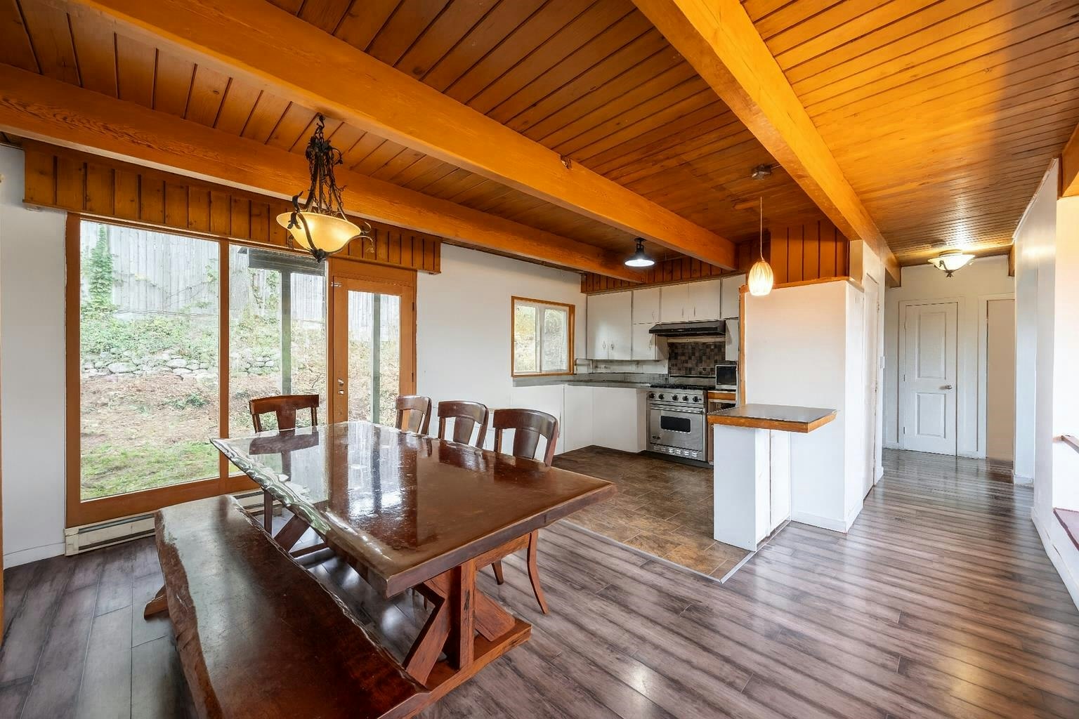 873 Baycrest Drive, North Vancouver, BC, V7G 1N7 - 2