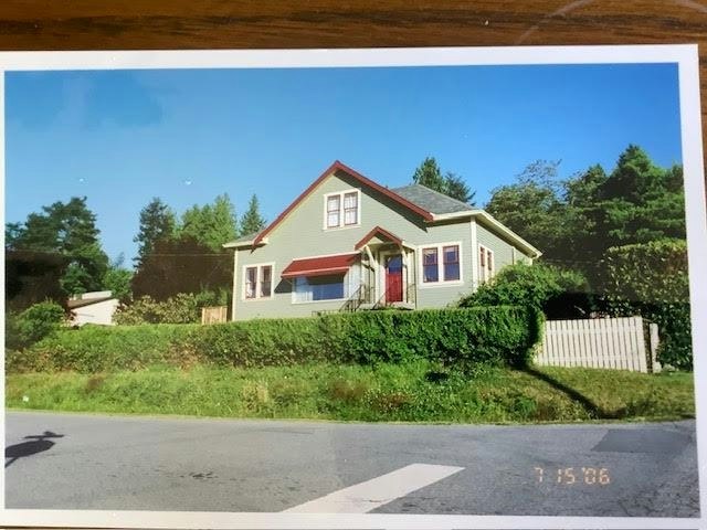 589 Seaview Road, Gibsons, BC, V0N 1V9
