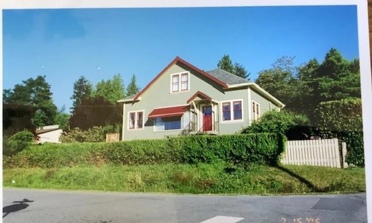 589 Seaview Road