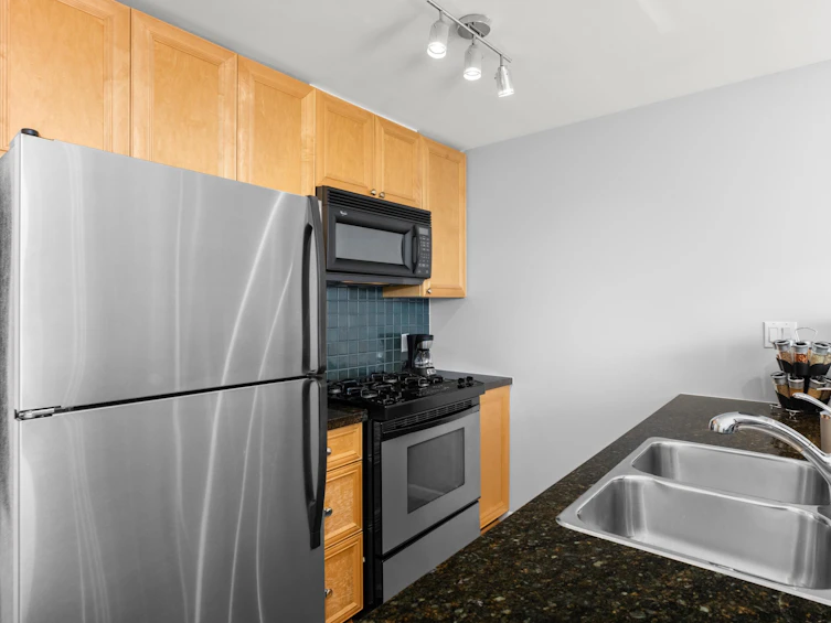 2505-928 Richards Street, Vancouver, BC, V6B 6P6 - 9