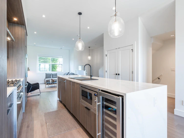 8163 202 Street, Langley, BC, V2Y 3K2 - 9