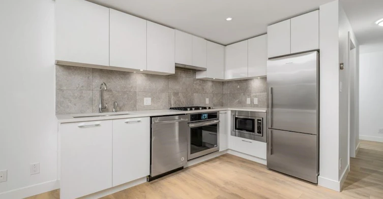 301-8538 River District Crossing, Vancouver, BC, V5S 0C9 - 12