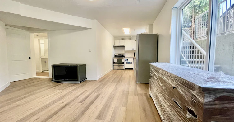 LOWER LEVEL-1695X 84 Avenue, Surrey, BC, V4N 4V3