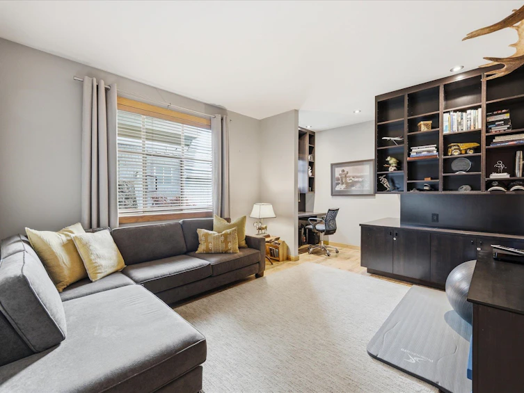 8323 Glen Abbey Lane, Whistler, BC, V8E 1J7 - 11