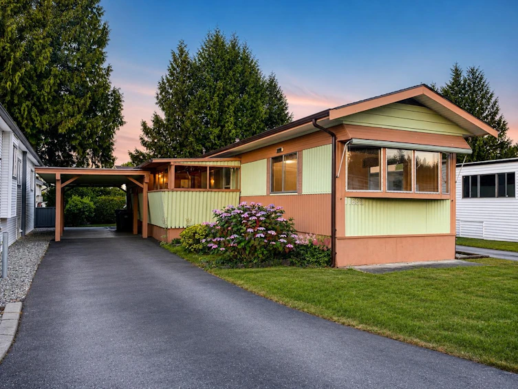 19-11882 Poplar Drive, Pitt Meadows, BC, V3Y 1Z3