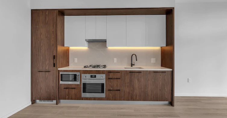 4XX-2729 Kingsway, Vancouver, BC, V5R 0M6 - 2