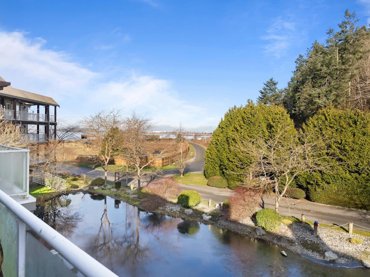 320-1120 Tsatsu Shores Drive, Delta, BC, V4M 4G3