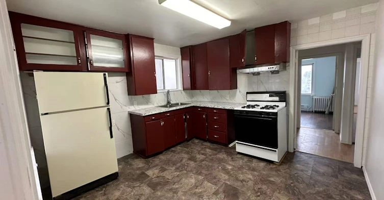 47xx Little St Vancouver, Vancouver, BC, V5X 2C6 - 3