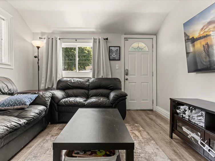 325 Hudson Bay Street, Hope, BC, V0X 1L0 - 9